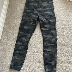 Athleta Ultimate Stash Pocket leggings